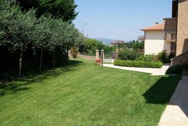 تختخواب و صبحانه La Collina Del Sagrantino