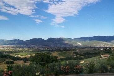 تختخواب و صبحانه La Collina Del Sagrantino