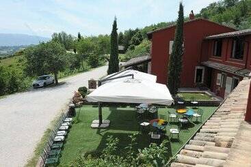 هتل Il Poggio Dei Pettirossi