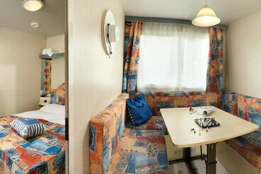 هتل Isamar Holiday Village