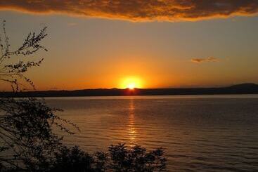 هتل Parco Del Lago Glamping & Lodges