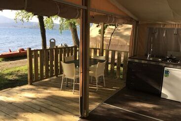 هتل Parco Del Lago Glamping & Lodges
