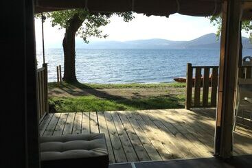 هتل Parco Del Lago Glamping & Lodges