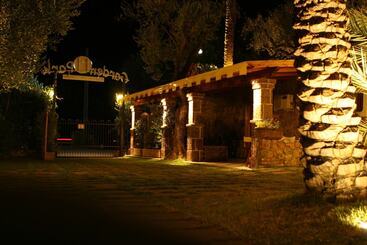 استراحتگاه Villaggio Garden Park