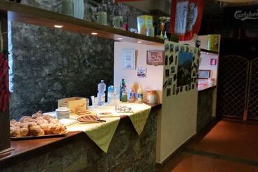 هتل Albergo Il Chiostro