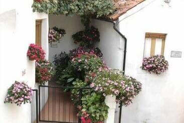 هتل Albergo Il Chiostro