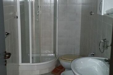 هتل Albergo Il Chiostro