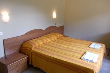 هتل Albergo Il Chiostro