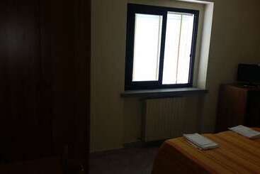 هتل Albergo Il Chiostro