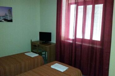 هتل Albergo Il Chiostro