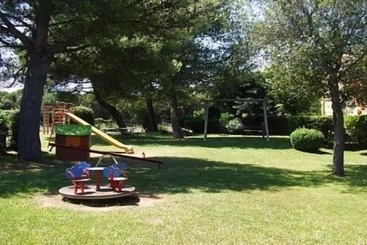 هتل Club Villaggio Magic Garden   Campground