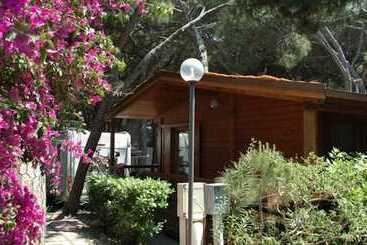 هتل Club Villaggio Magic Garden   Campground