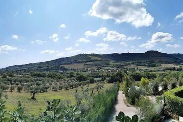 استراحتگاه Il Girasole Country Village