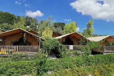 استراحتگاه Il Girasole Country Village