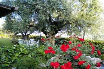 استراحتگاه Il Girasole Country Village