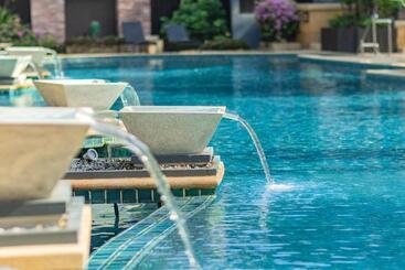 Andaman White Beach Resort   Sha Plus