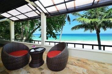 Andaman White Beach Resort   Sha Plus