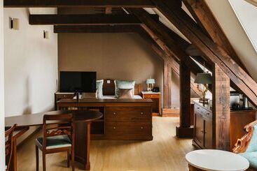 Grand Hotel Karel V