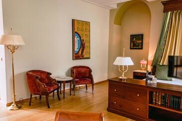 Grand Hotel Karel V