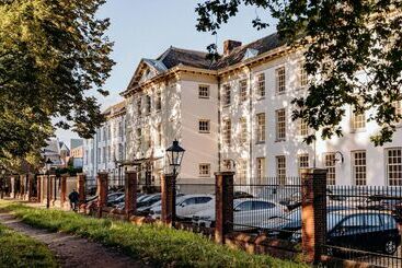 Grand Hotel Karel V