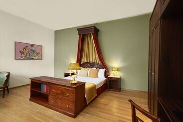 Grand Hotel Karel V