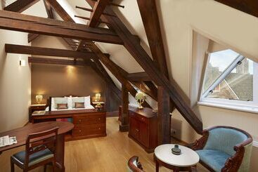 Grand Hotel Karel V