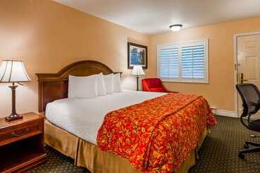 هتل Best Western Country Lane Inn