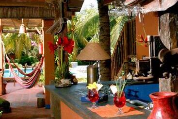 هتل Costa Linda Beach