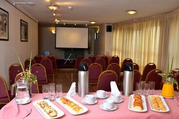 هتل Alfa Suites   Montevideo