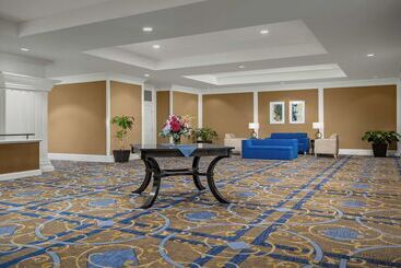 هتل Doubletree By Hilton Chicago O Hare Airport  Rosemont