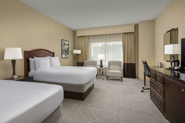 هتل Doubletree By Hilton Chicago O Hare Airport  Rosemont