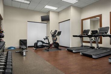 هتل Doubletree By Hilton Chicago O Hare Airport  Rosemont