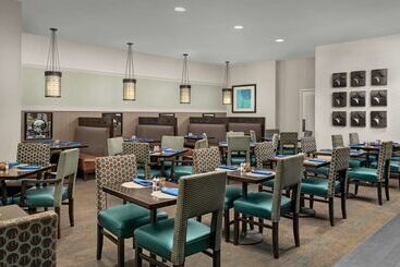هتل Doubletree By Hilton Chicago O Hare Airport  Rosemont