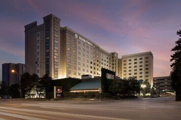 هتل Doubletree By Hilton Chicago O Hare Airport  Rosemont