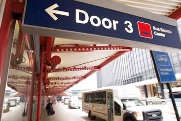 هتل Doubletree By Hilton Chicago O Hare Airport  Rosemont