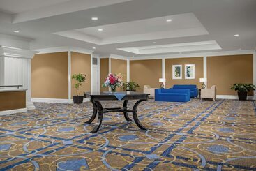 هتل Doubletree By Hilton Chicago O Hare Airport  Rosemont