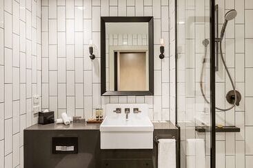 Doubletree By Hilton Hotel Melbourne   Flinders Street