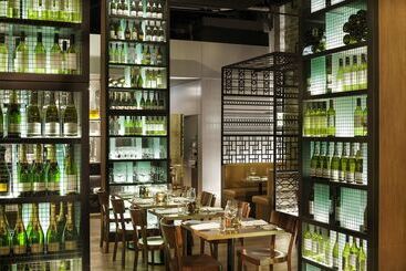 Doubletree By Hilton Hotel Melbourne   Flinders Street