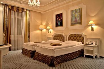 هتل Esplanade Spa And Golf Resort