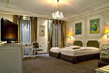 هتل Esplanade Spa And Golf Resort