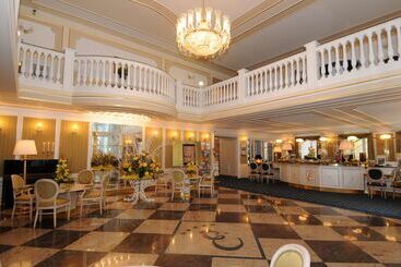 هتل Esplanade Spa And Golf Resort