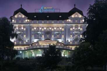 هتل Esplanade Spa And Golf Resort