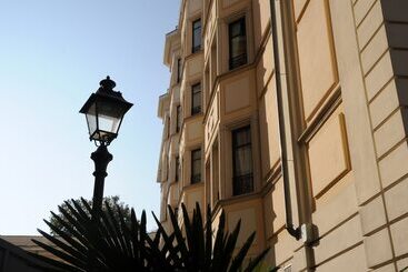 هتل Grand Visconti Palace