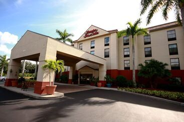 هتل Hampton Inn & Suites Fort Myers Beach/sanibel Gateway