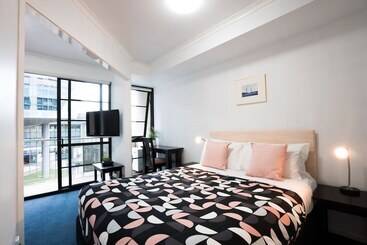 هتل Harbourview Apartment