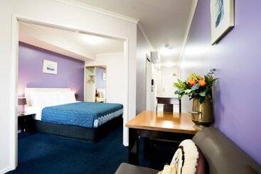 هتل Harbourview Apartment