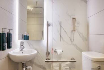 هتل Hilton York