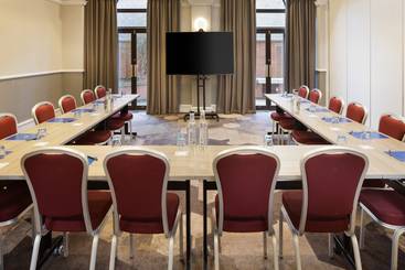 هتل Hilton York