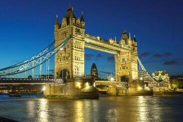 هتل Holiday Inn London Brent Cross