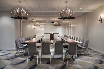 هتل Holiday Inn Montreal Longueuil, An Ihg